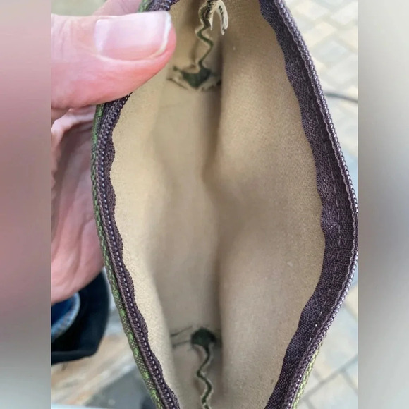 Dooney & Bourke canvas green pouch small - Picture 6 of 8